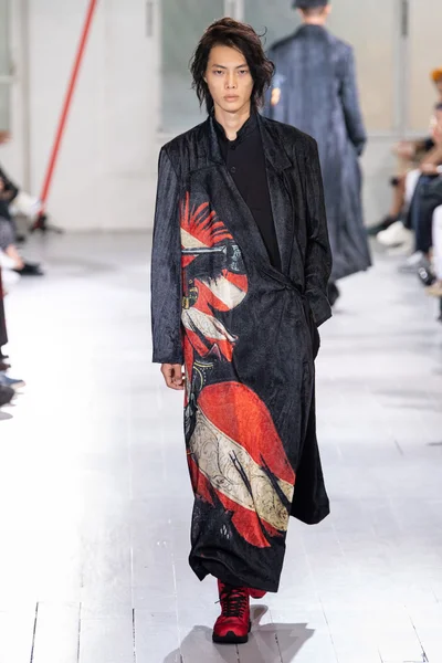 Look 37